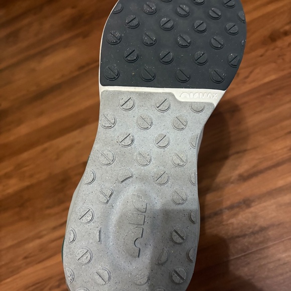 Nike Air Max 2021 - Picture 4 of 4